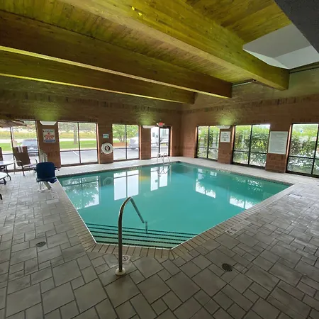 Holiday Inn Express & Suites Bloomington West By Ihg