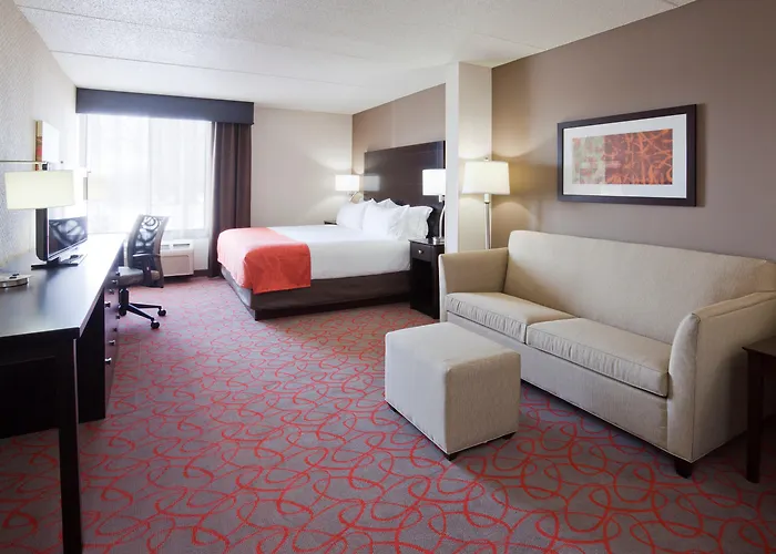 Express & West By Ihg Bloomington