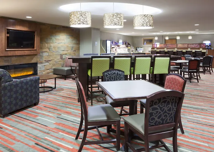 Express & West By Ihg Hotel Bloomington