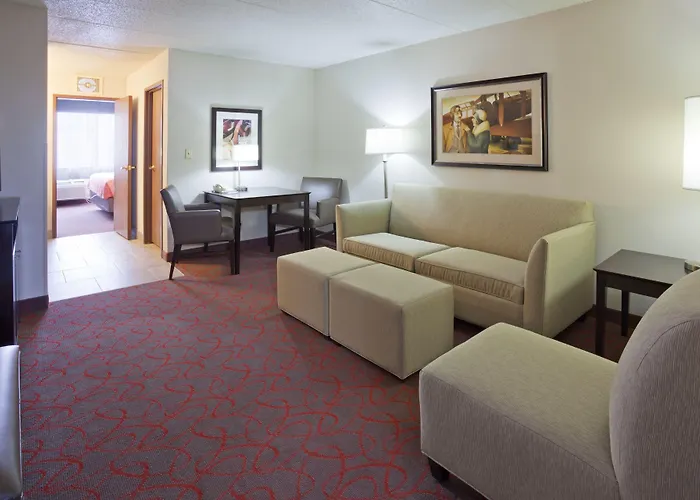 Express & West By Ihg Hotel 3*