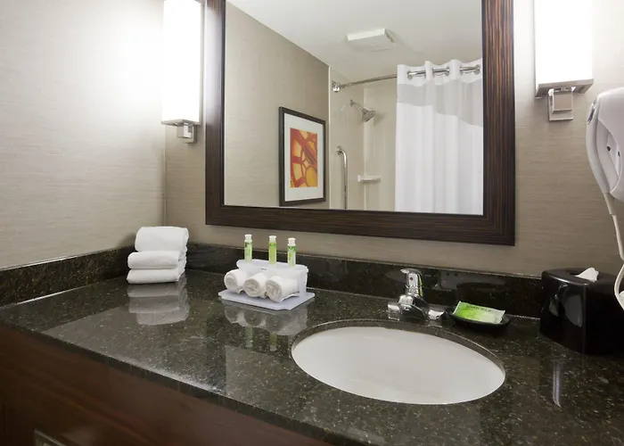 Express & West By Ihg 3* Bloomington
