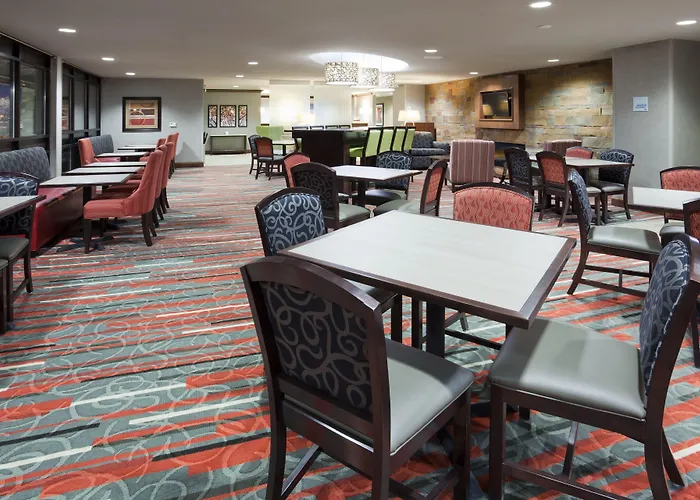Express & West By Ihg Bloomington