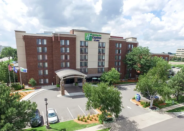 Express & West By Ihg Bloomington