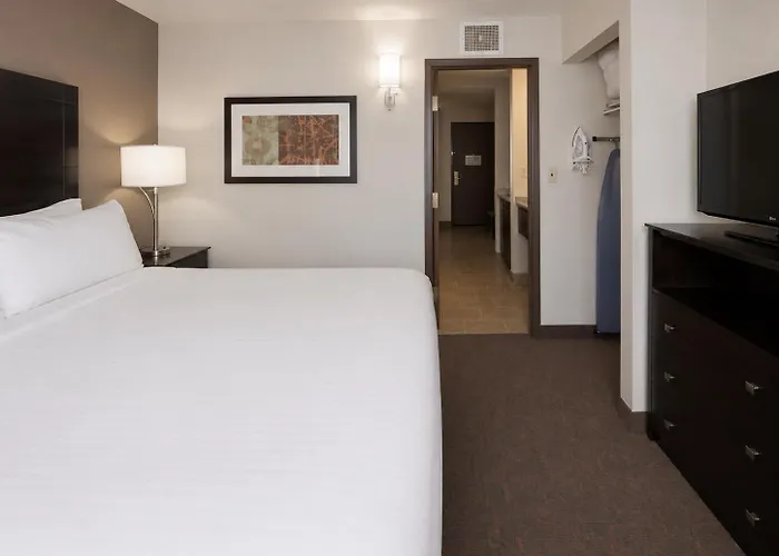 Express & West By Ihg 3*