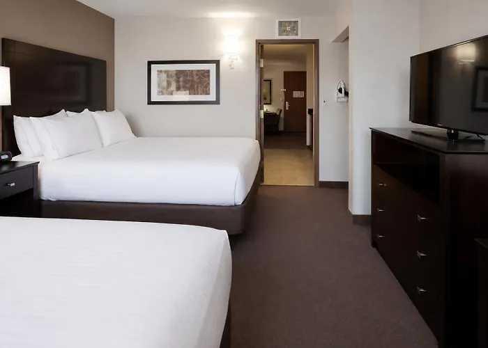 Express & West By Ihg Bloomington