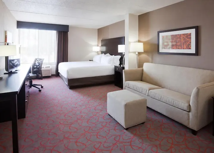 Express & West By Ihg Hotel 3*