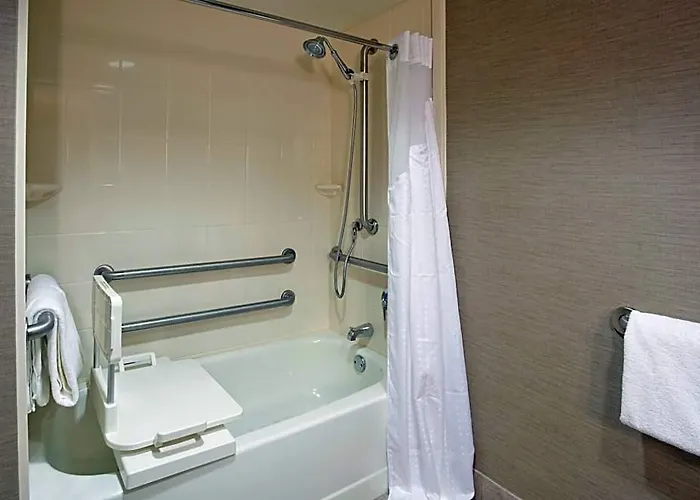 Express & West By Ihg