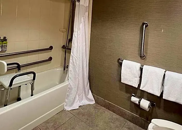 Express & West By Ihg 3* Bloomington