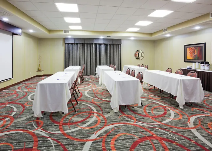 Express & West By Ihg 3*