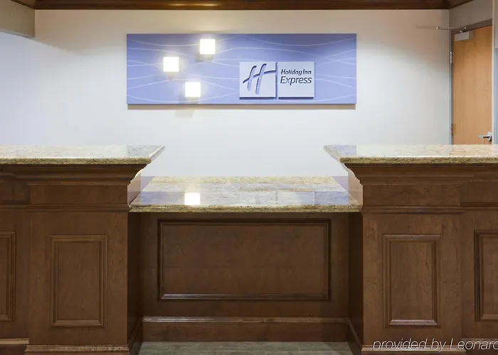 Express & West By Ihg Bloomington